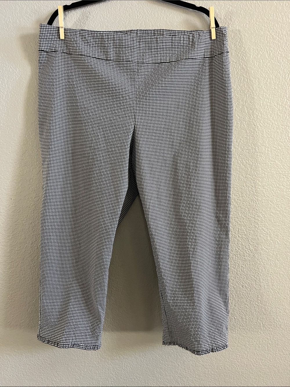Van Heusen Black&White Houndstooth Stretch Pull On Capri Pants Size 18